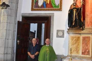 El cuadro  'La Resurrección' ya luce en la Basílica de Telde/Francisco Javier Santana.